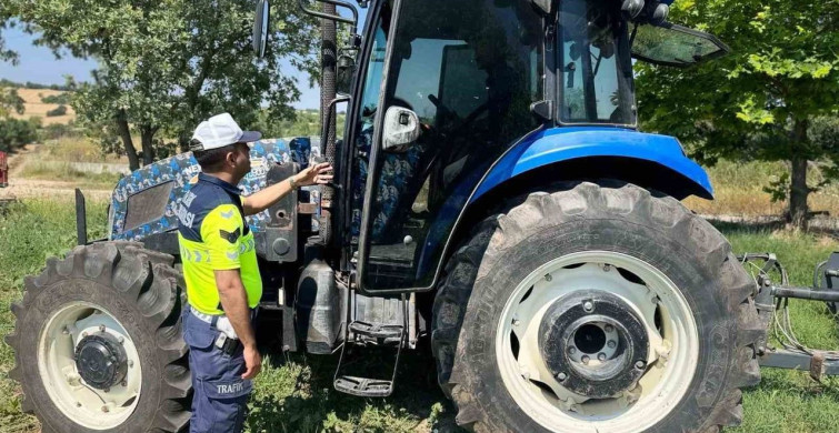 Bilecik'te jandarmadan traktör sürücülerine trafik ve yangın uyarısı