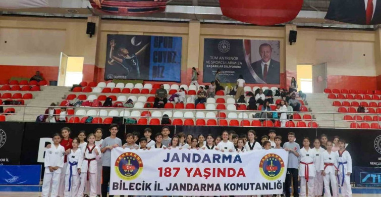 Bilecik’te jandarmanın 187. yılına özel pankart