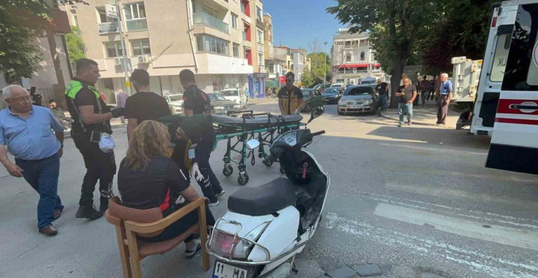 Bilecik'te Motosiklet Kazası: Esnafın Yardımıyla Yaralıya Destek