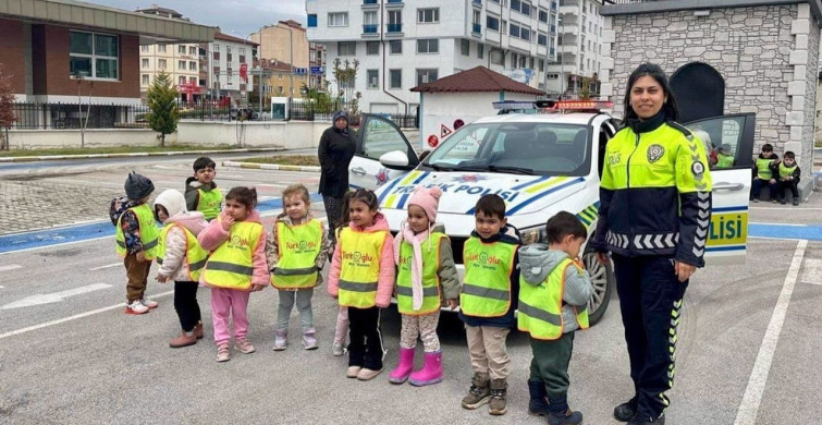 Bilecik'te Öğrencilere Trafik Eğitimi Verildi