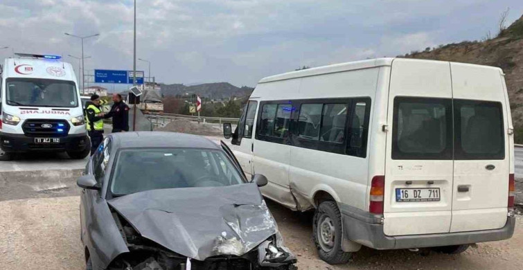 Bilecik'te Trafik Kazası: 3 Yaralı