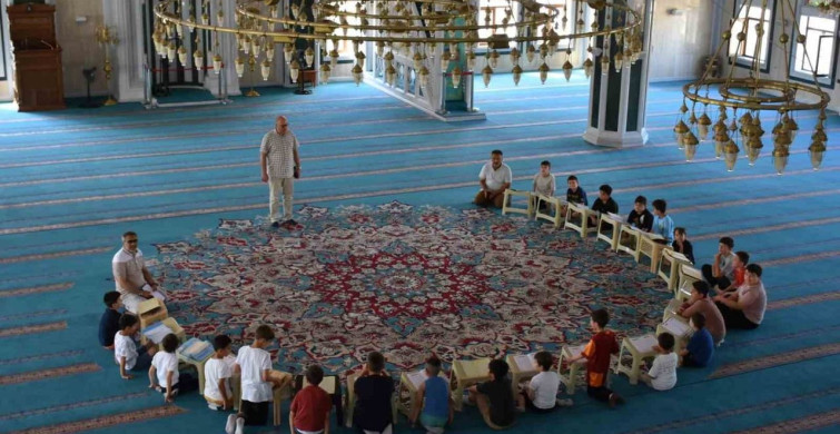Bilecik'te yaz kur'an kursları camileri şenlendiriyor