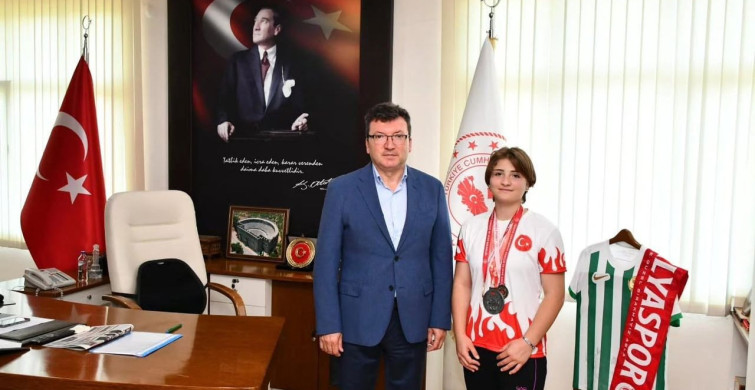 Bilek Güreşinin Parlayan Yıldızı: Ayşe Büyükkaçar