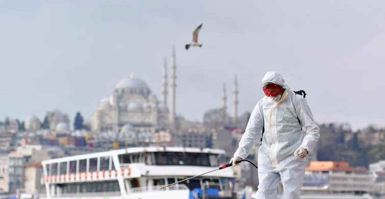 Bilim Kurulu Üyesi: İki Hafta Beklenecek Diye Bir Şey Yok!