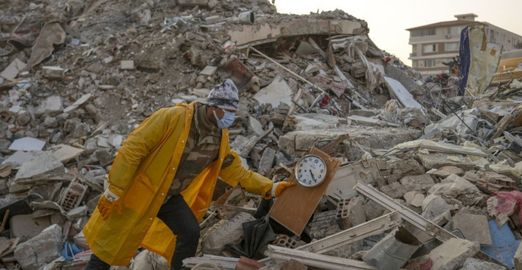 Bilim Kurulu üyesinden deprem sonrası enfeksiyon uyarısı: Mutlaka tetanos aşısı yapılmalı