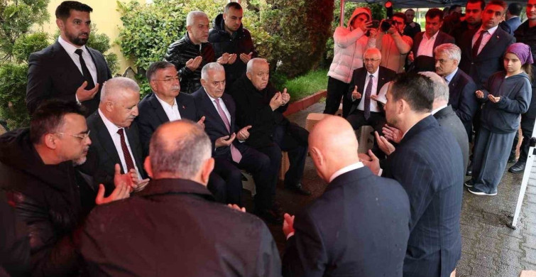Binali Yıldırım'dan Durmazoğlu Ailesine Taziye Ziyareti