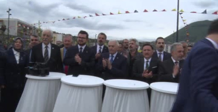 Binali Yıldırım'dan Türkistan Bölgesindeki Alfabe Sorunu Açıklaması