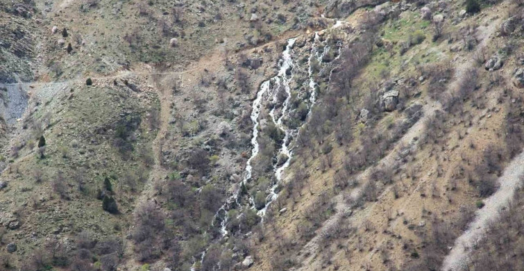 Binboğa Dağı'nda Eşsiz Şelale Görüntüsü