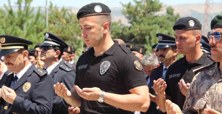 Bingöl'de 15 Temmuz şehitleri dualarla anıldı
