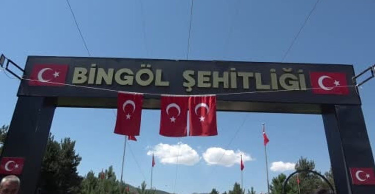 Bingöl'de 15 Temmuz şehitleri dualarla anıldı