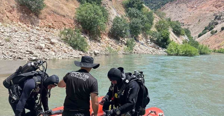 Bingöl’de akıntıya kapılan şahsı arama çalışmaları sürüyor