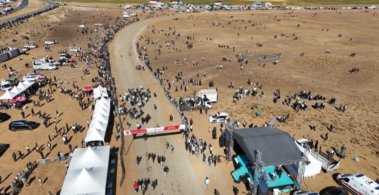 Bingöl'de Geleneksel At Yarışları Büyük İlgi Gördü