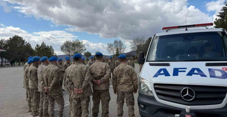 Bingöl'de Jandarma Personeline Enkazda Arama Kurtarma Eğitimi