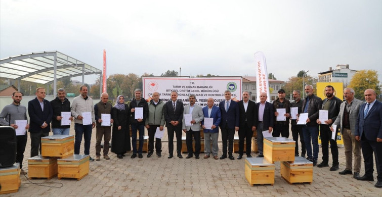 Bingöl'de Organik Arı Kovanı Dağıtımı Gerçekleşti