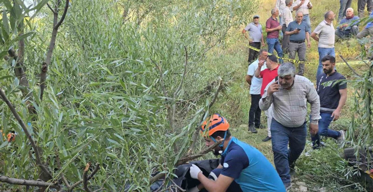 Bingöl'de pikap uçuruma yuvarlandı: 3 ölü, 2 yaralı