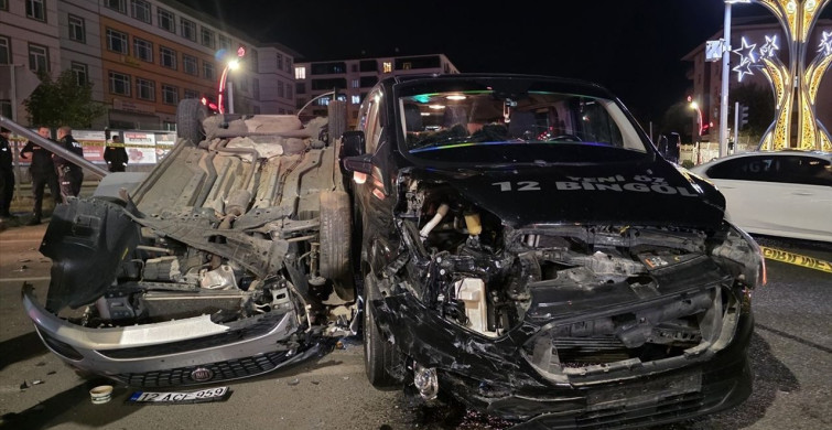 Bingöl'de Trafik Kazası: 4 Yaralı