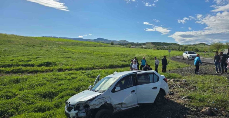 Bingöl'de Trafik Kazası: 4 Yaralı