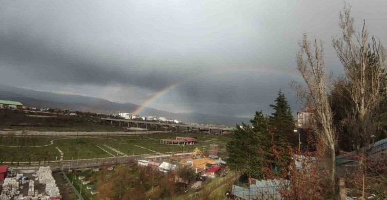 Bingöl'de Yağmur Sonrası Gökkuşağı Şöleni