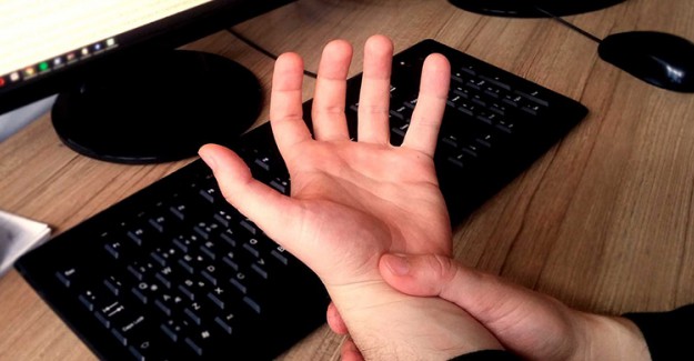 Bir Doktora Görünmeniz Gereken El Uyuşukluğunun 5 Sebebi