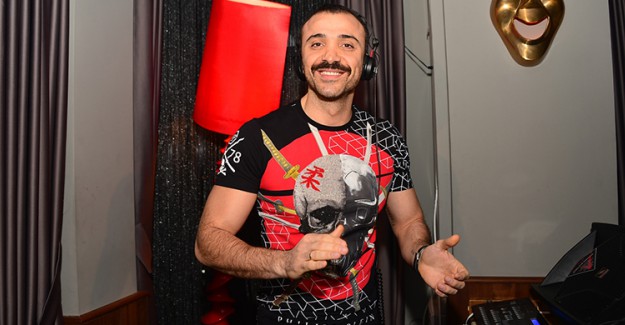 Bir Kadınla Görüldüğü İddia Edilen Okan Kurt'tan Sert Tepki!