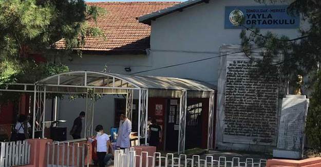 Bir Öğrencide Koronavirüs Çıktı! 24 Öğrenci ve Öğretmenler Karantina Altında