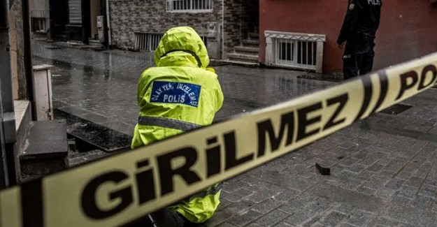 Birbirlerine Bıçak Çektiler: Baba Öldü, Oğlu Ağır Yaralı