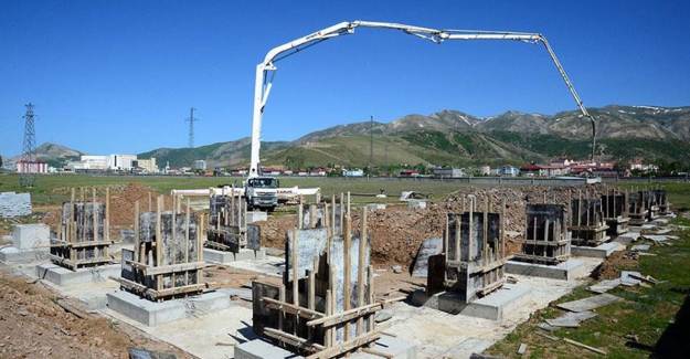 Bitlis'te 17 Tarımsal Sanayi Tesisinin Temeli Atıldı