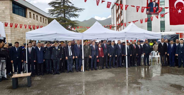 Bitlis'te 19 Mayıs Coşkusu: Gençlik Festivali ve Kitap Fuarı Açılışı