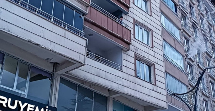 Bitlis'te Çatıdan Düşen Kar ve Buz Kütlesi Kadının Hayatına Mal Oldu