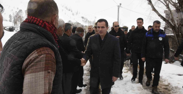 Bitlis'te Nisan'da Karla Mücadele Devam Ediyor