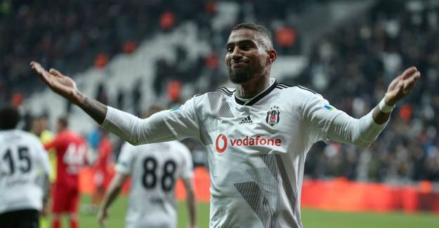 Boateng: 'Bana Muz ve Su Attılar'