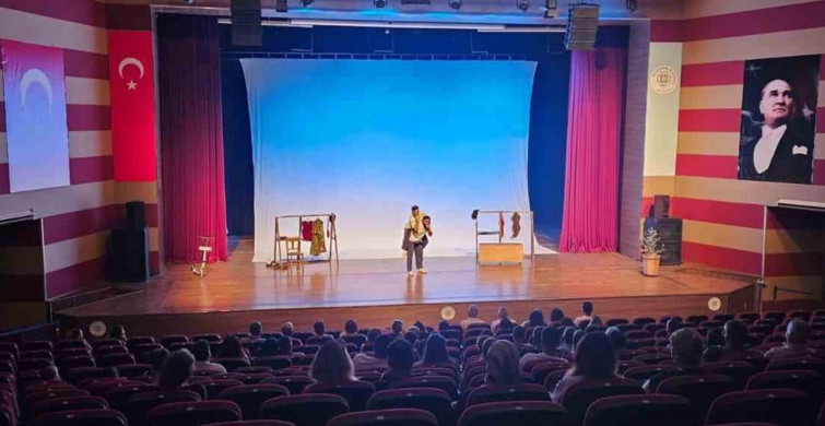 Bodrum Belediyesi şehir tiyatrosu muğla’da sanatseverlerle buluştu