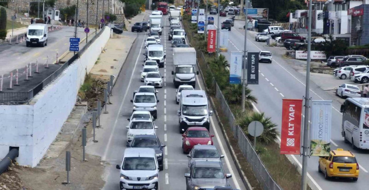 Bodrum'a 24 Saatte 20 Bin Araç Girişi