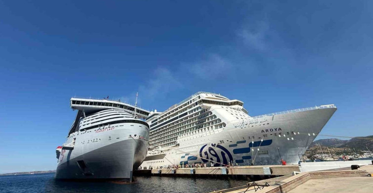 Bodrum'a aynı günde 2 dev kruvaziyer ile 4 bin 625 yolcu geldi