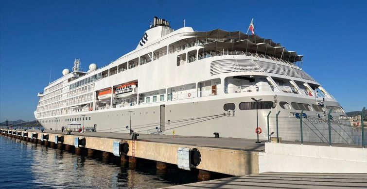 Bodrum'a Gelen 'Silver Whisper' Kruvaziyeri 340 Turist Taşıdı Bodrum'a Gelen 'Silver Whisper' Kruvaziyeri 340 Turist Taşıdı