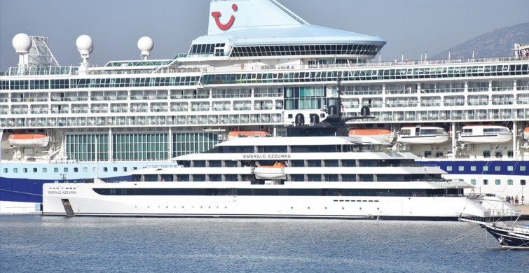 Bodrum'a İki Kruvaziyerle 1853 Yolcu Geldi