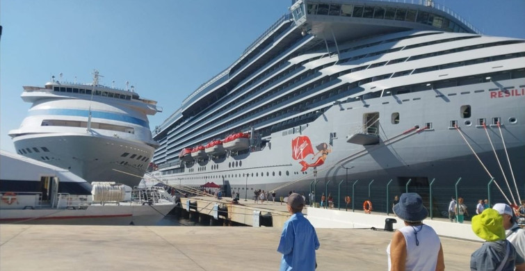 Bodrum'a İki Kruvaziyerle Gelen 3 Bin 308 Turist
