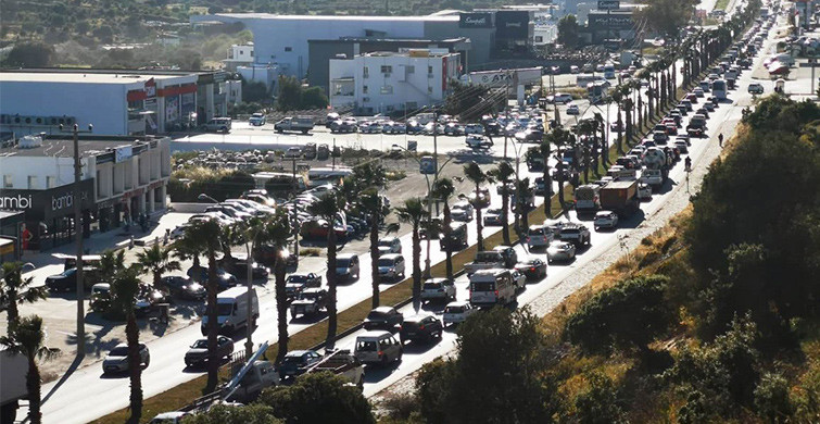 Bodrum’da 3 Günlük Kısıtlama Öncesi Araç Trafiği Oluştu