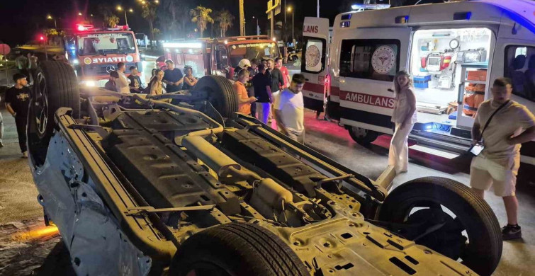 Bodrum'da kavşakta iki otomobil çarpıştı: 1 yaralı