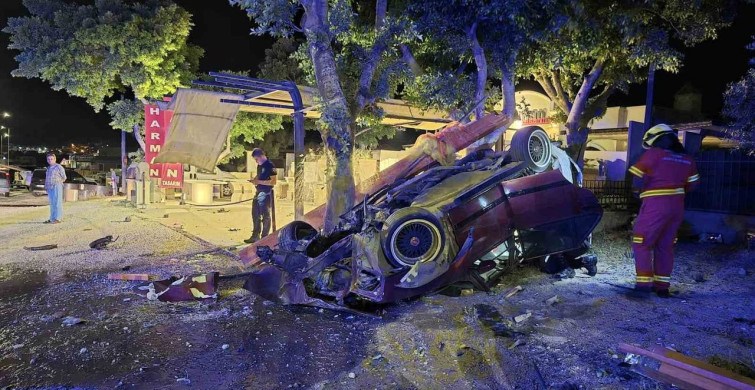 Bodrum'da otomobil kontrolden çıktı, 2 kişi yaralandı