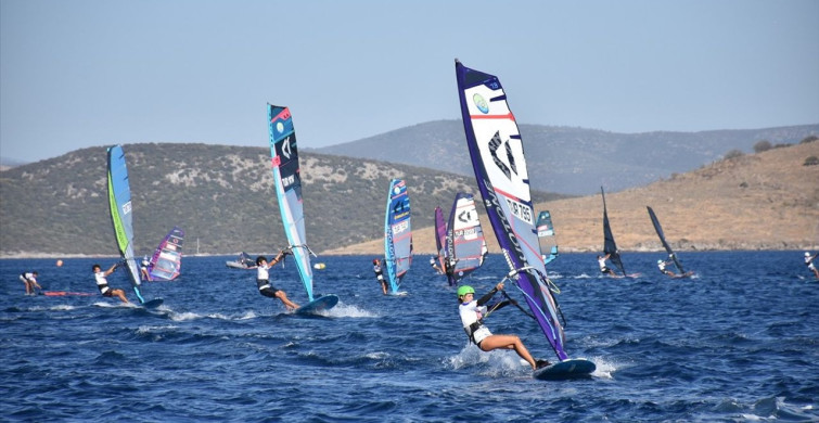 Bodrum'da Windsurf Türkiye Ligi 3. Ayak Yarışları Gerçekleşti