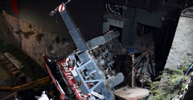 Bodrum'da Yılbaşı Süslemesi Yapan Vinç Devrildi! 1 Ölü, 3 Yaralı