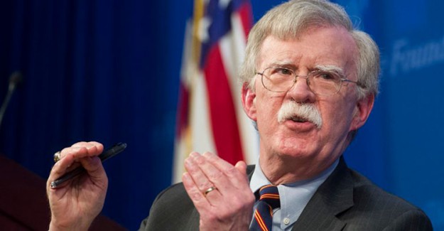 Bolton Venezuela'yı Monroe Doktirini Uygulamakla Tehdit Etti