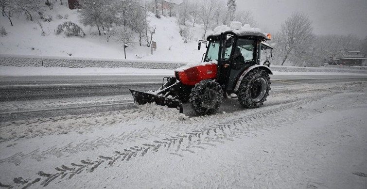 Bolu Dağı'nda Kar Yağışı ve Sis Devam Ediyor