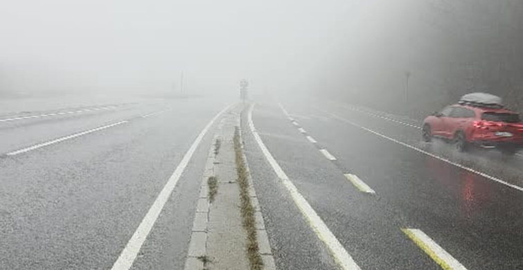 Bolu Dağı'nda Yoğun Sis ve Yağış Etkili