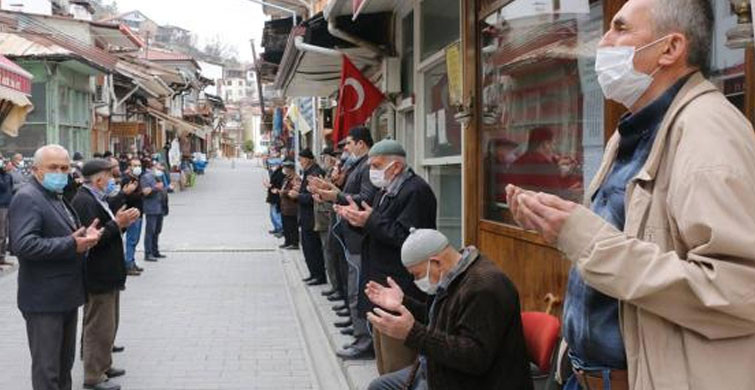 Bolu'da 700 Yıllık Gelenek Devam Ediyor