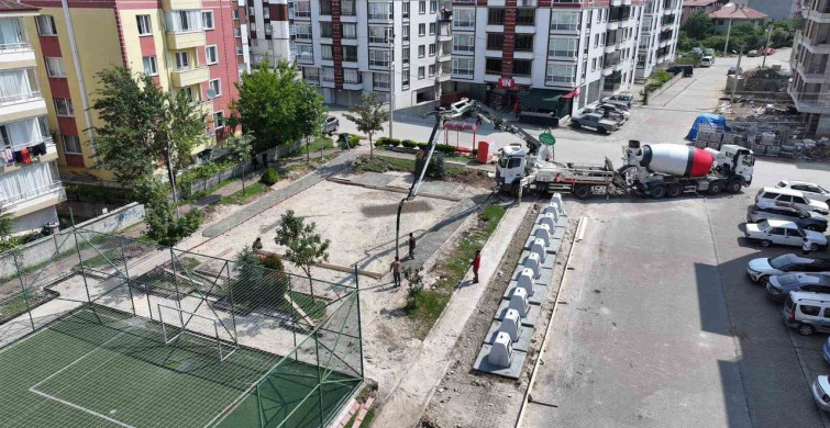 Bolu'da çocukların oyun alanları yenileniyor