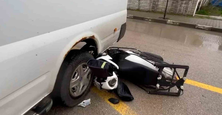 Bolu'da Motosiklet ve Minibüs Çarpıştı: 1 Yaralı