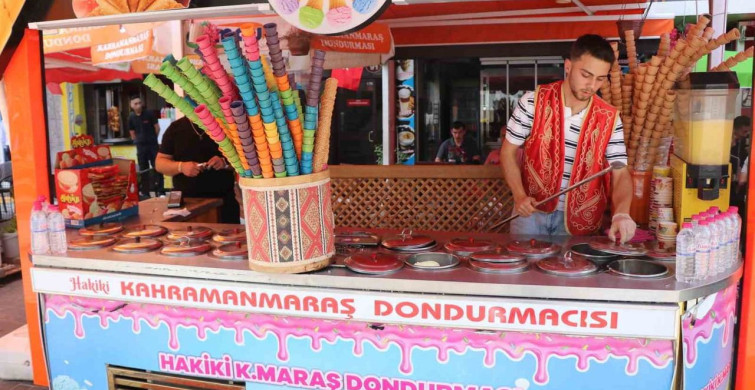 Bolu'da Sıcak Havalarda Dondurma Satışları Patladı