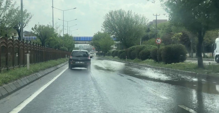 Bolu'da Şiddetli Dolu Yağışı Ulaşımı Olumsuz Etkiledi